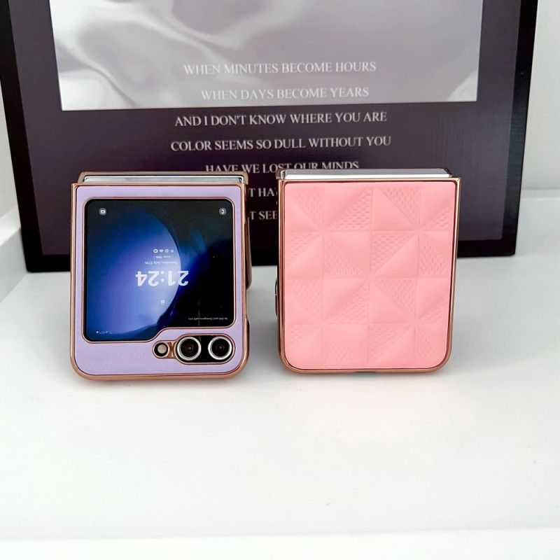 Kryt Na Samsung Galaxy Z Flip 6 Prešívané Okraje S Kovovým Efektom